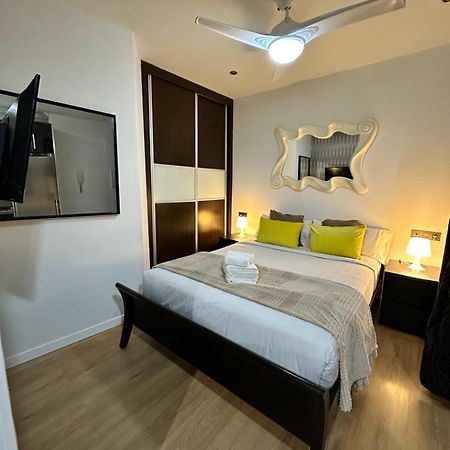 Carreteria Deluxe Apartment Malaga Bagian luar foto