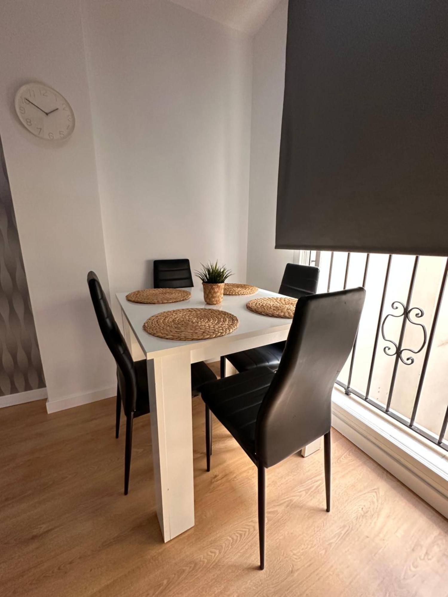 Carreteria Deluxe Apartment Malaga Bagian luar foto