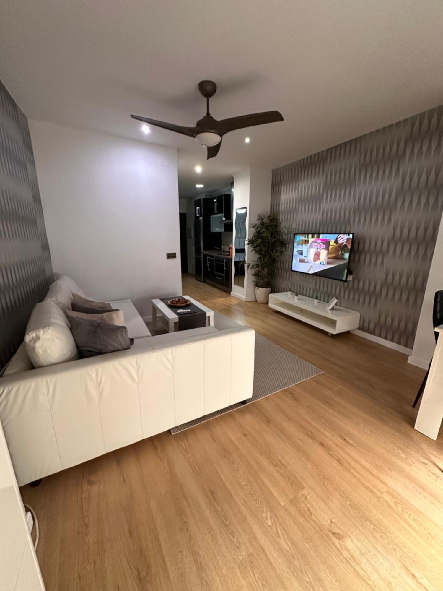 Carreteria Deluxe Apartment Malaga Bagian luar foto