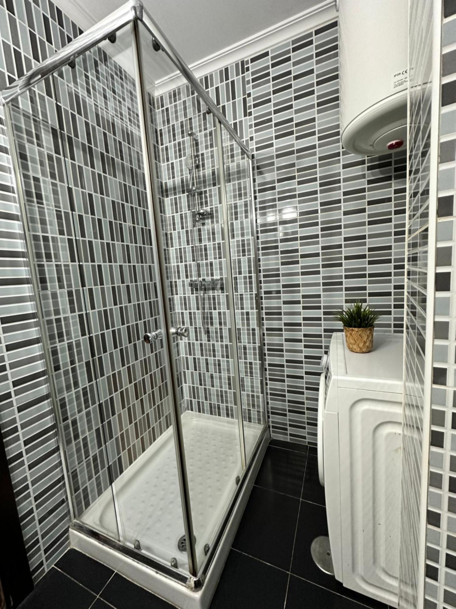 Carreteria Deluxe Apartment Malaga Bagian luar foto